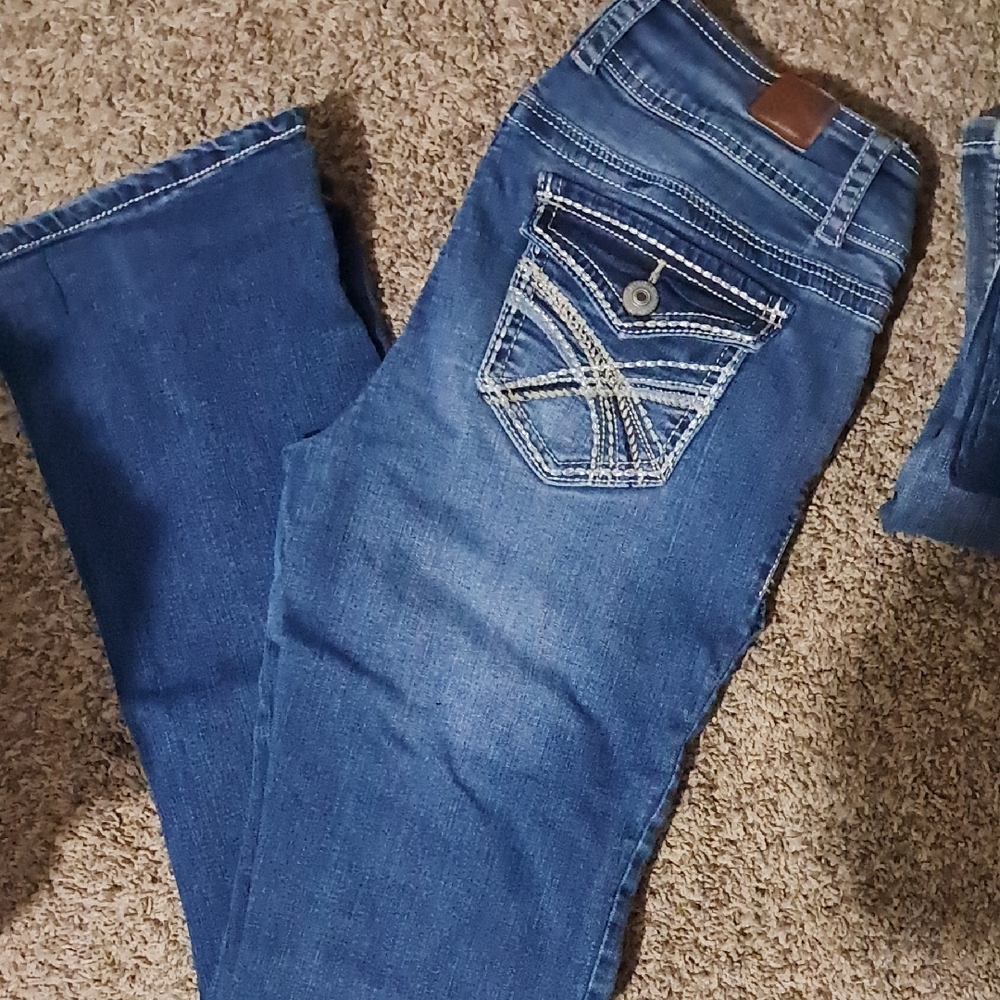 Wallflower Size 9